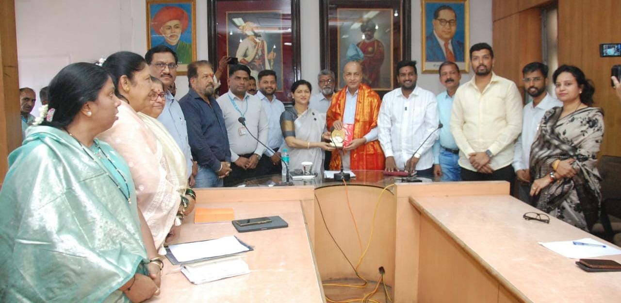 Spontaneous response of organizations to beautify Kolhapur city through CSR